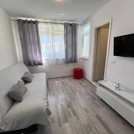 Rosa Apartamento Supetar
